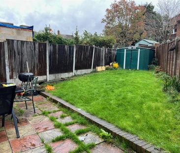 5 bedroom semi-detached house to rent - Photo 3