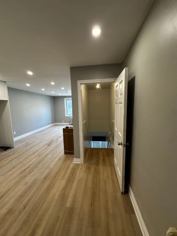 For Lease - 2877 St Clair Avenue Unit# A, Toronto, Ontario - Photo 2