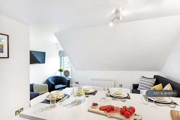 2 bedroom flat to rent - Photo 1