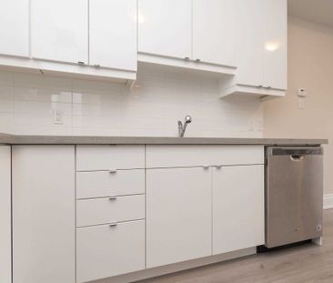 For Lease - 5226 Pinedale Drive, Burlington, Ontario - Photo 4