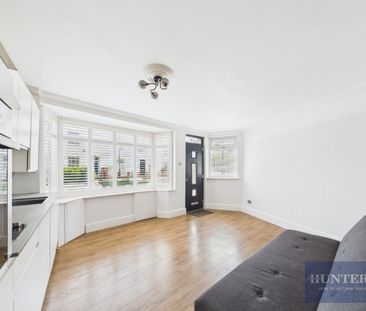 1 bedroom Flat To Let - Photo 3