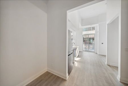 For Lease - 2369 Danforth Avenue Unit# 102, Toronto, Ontario - Photo 4