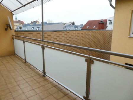 INNENHOFLAGE: sonnige, helle Single/Pärchenwohnung mit Balkon in Zentrumslage - Photo 4