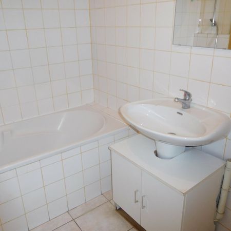Location Appartement 3 pièces 56m² CAHORS 46000 - Photo 3