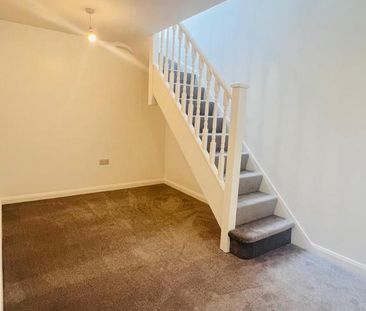 4 bedroom flat to rent - Photo 1