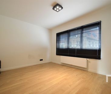 Gerenoveerde woning met 3 slaapkamers en fietsenberging. - Photo 3