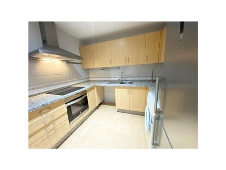 4 bedroom luxury Semidetached House for rent in Marbella, Spain - Photo 3