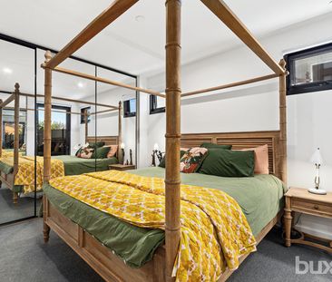Ground Floor 2 Bedroom, 2 Bathroom Apartment With Private Deck! - Photo 3