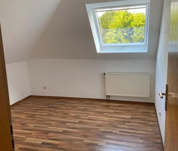 Lichtdurchflutete 3 ZKB Dachwohnung - Foto 1