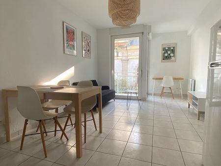 Location Appartement 2 pièces - Photo 2