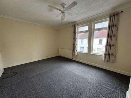 Summers Street, Rodbourn, Swindon, SN2 - Photo 3