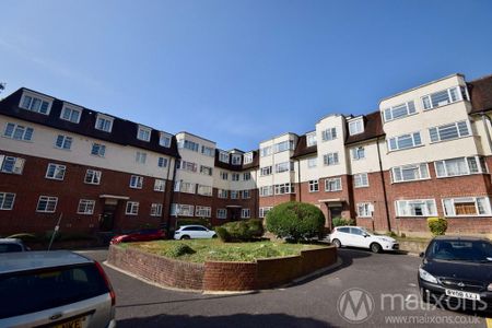 3 bedroom flat to rent - Photo 5
