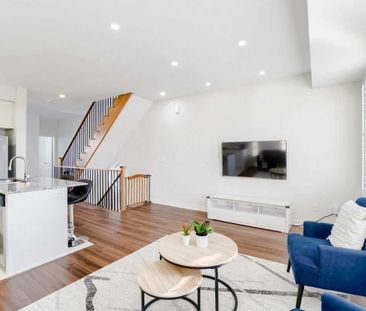 For Lease - 239 Harding Park, Newmarket, Ontario - Photo 4