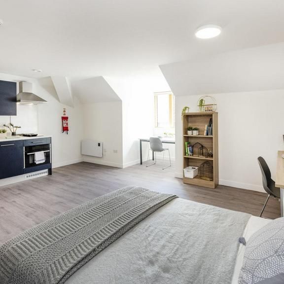 1 bedroom in a flat share to rent - Photo 1