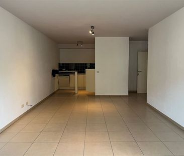 Hedendaags appartement met 2 slaapkamers, een terras en een parkeer... - Foto 3