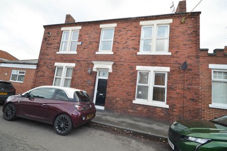 2 bed end of terrace house to rent in St. Johns Terrace, East Boldon, NE36 - Photo 5