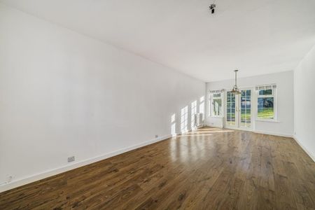 3 bedroom detached house to rent - Photo 3