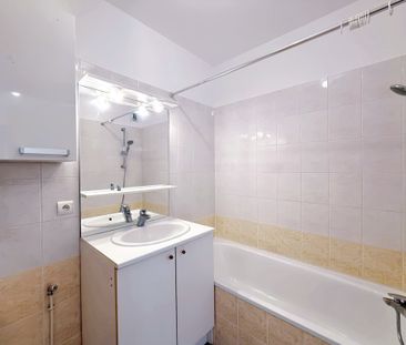 Location Appartement 2 pièces 57m² ARCHAMPS 74160 - Photo 4