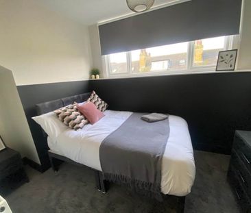 Warrels Place (Room 4), Bramley, Leeds - Photo 5