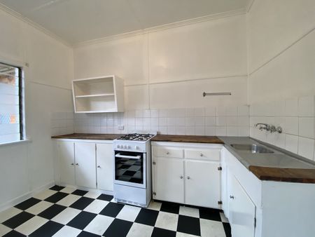 Charming, Spacious & Super Convenient! - Photo 2