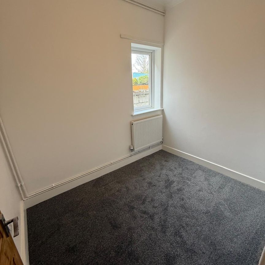 Ground Floor Flat with Garden - Photo 1