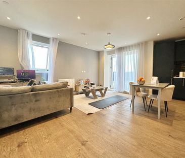 Mary Neuner Road, London - Photo 3