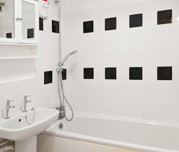 Mullards Close - Photo 1