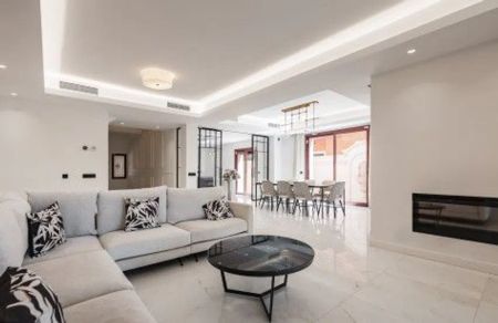 Alquiler de casa o chalet independiente en Calle Vasari, 1 - Photo 4