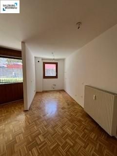 Großzügige, gemütliche 3-Zimmer Wohnung mit Loggia in Salzburg! - Foto 4
