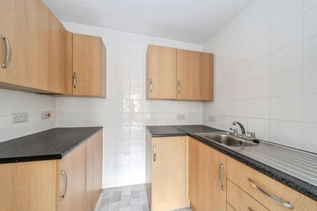 1 bedroom retirement property to rent - Photo 2