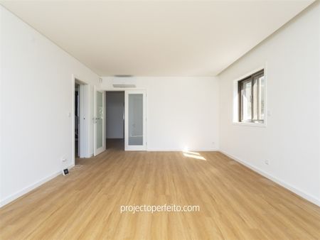 Moradia Isolada T4+1 - Photo 2