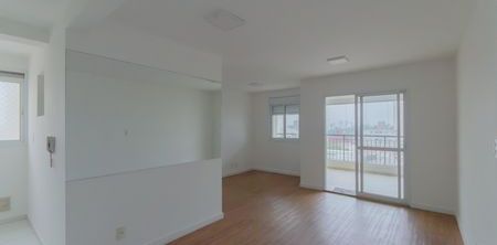 Apartamento para alugar com 73m², 2 quartos e 2 vagas - Foto 2