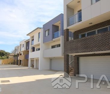 11/19-23 Watkins Rd Baulkham Hills - Photo 1