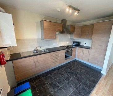 3 bedroom flat to rent - Photo 1