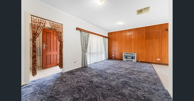 Comfortable Family Living in a Convenient Location - Photo 1