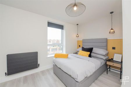 1 bedroom in a house share to rent - Photo 3