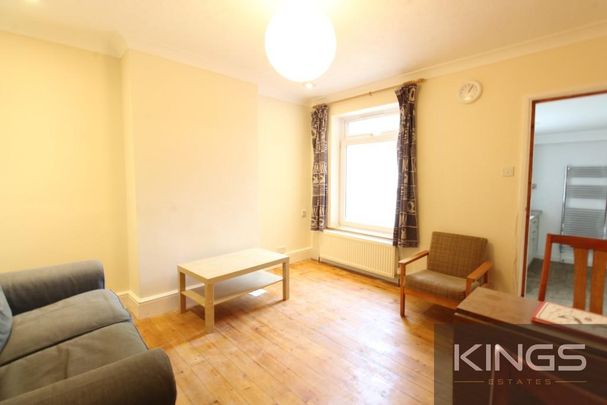3 bedroom terraced house to rent - Photo 1