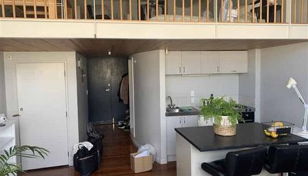 FUNKY NEW YORK STYLE APARTMENT IN A BEAUTIFUL BUILDING ON K-ROAD! - Photo 5