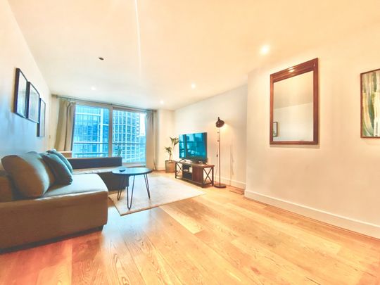 1 Bed Flat, St. George Wharf, SW8 - Photo 1