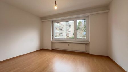 Gepflegte 4.5 Zimmer-Wohnung an privilegierter Lage - Photo 4