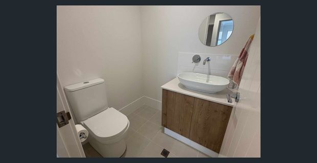 Luxury Meets Lifestyle - Photo 1