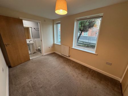 2 bedroom apartment to rent - Photo 4