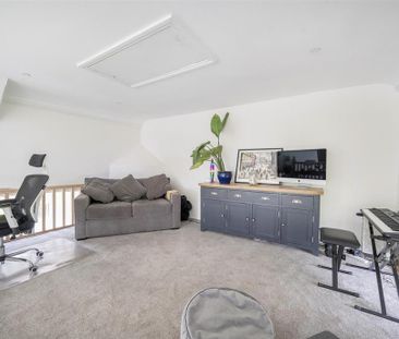 3 bedroom detached house to rent - Photo 4