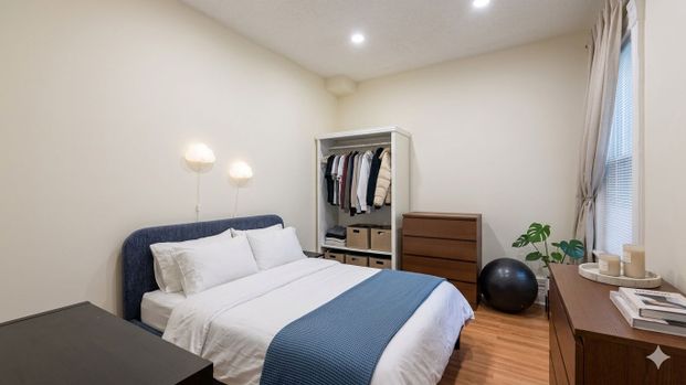 For Lease - 149 Gerrard Street Unit# Unit 1, Toronto, Ontario - Photo 1