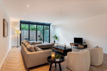 Appartement te huur: Burgemeester van Nispen van Sevenaerstraat 5 1251 KD Laren (NH) - Photo 2