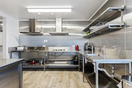 Room for rent in popular boarding house! - Photo 3