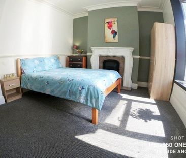 1 bedroom in a house share to rent - Photo 1