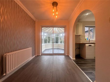 3 bedroom detached house to rent - Photo 3