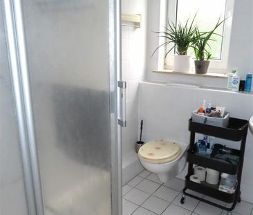 Kleines Apartment, teilmöbliert, mit EBK, Balkon und Stellplatz - R... - Photo 6