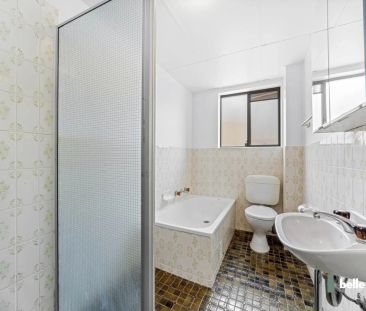 Two bedroom apartment in great location! - Photo 5